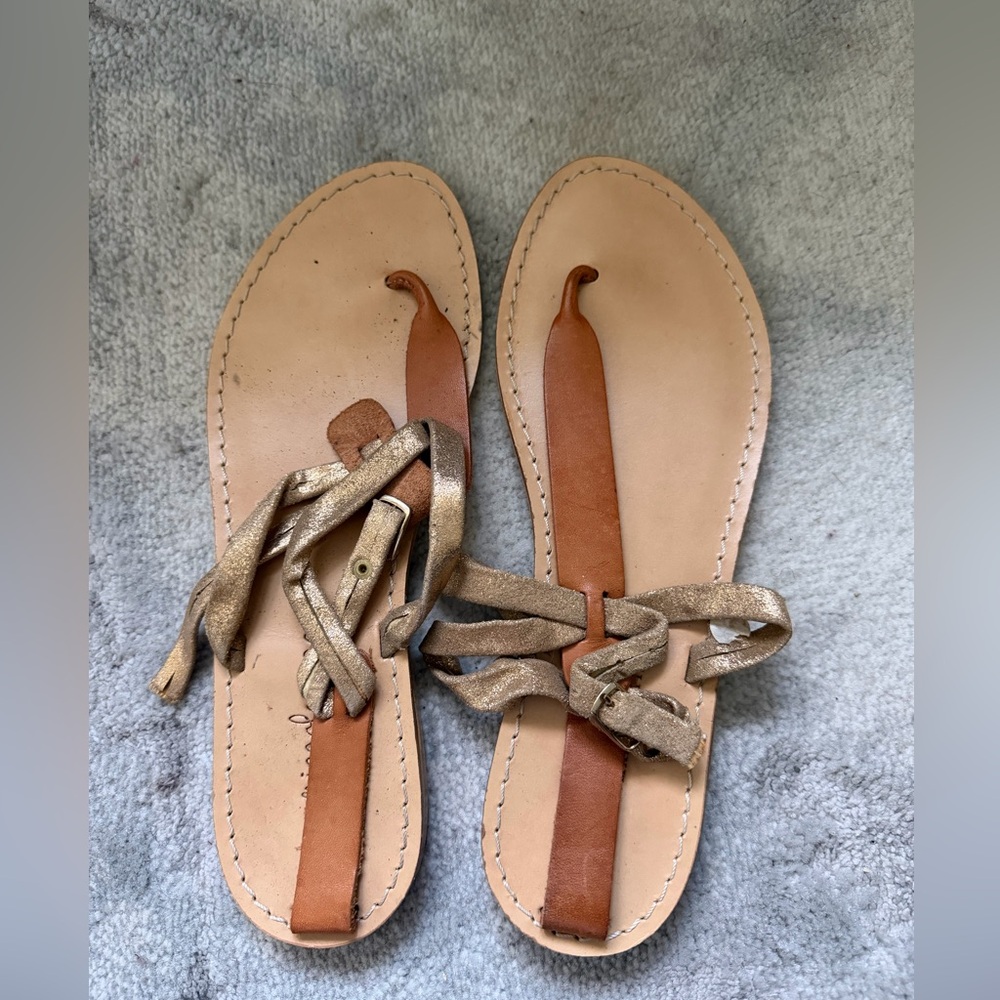 Nicolo Vacari women’s made in Italy sandals size 9